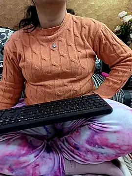 Iampriyaaa15 online show from January 12, 5:56 am