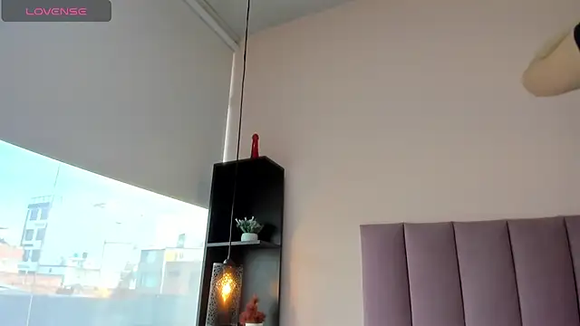 violet myerrs online show from November 20, 1:11 pm