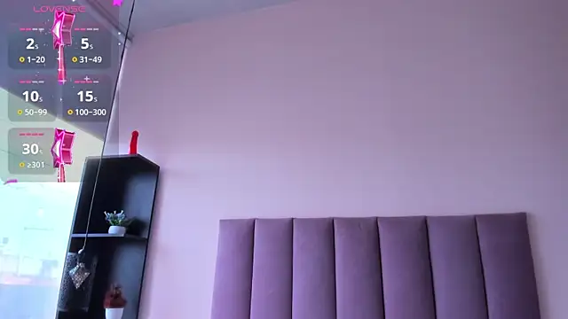 violet myerrs online show from November 26, 12:39 pm