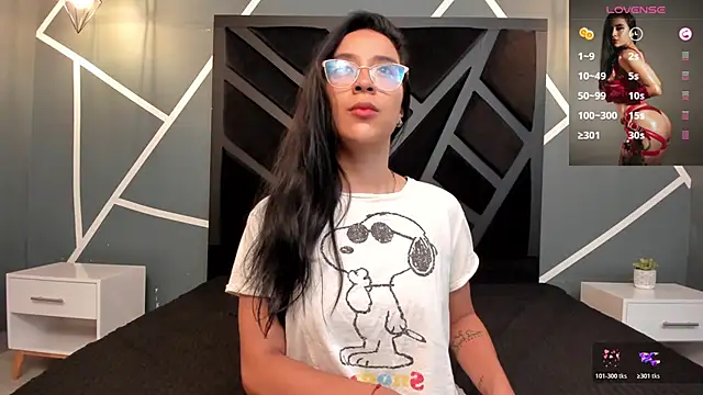 Snapshot of zoe_martins_ chatting on October 23, 11:20 am zoe martins online show from October 23, 11:20 am