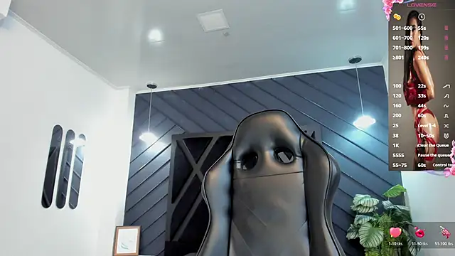 Snapshot of zoe_martins_ chatting on December 2, 5:19 pm zoe martins online show from December 2, 5:19 pm