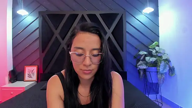 Snapshot of zoe_martins_ chatting on December 5, 5:20 pm zoe martins online show from December 5, 5:20 pm