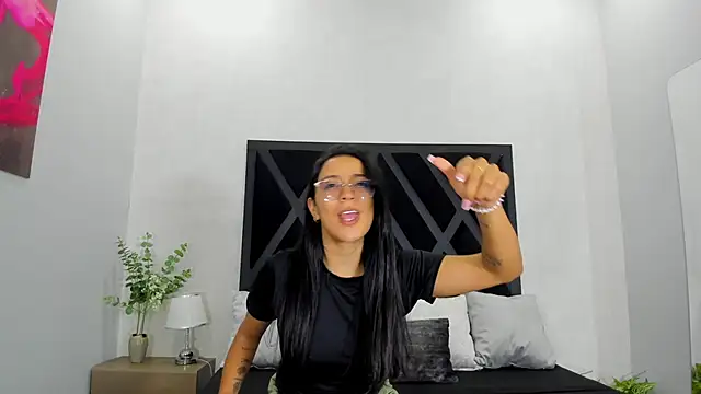 zoe martins  online show from June 17, 5:36 pm