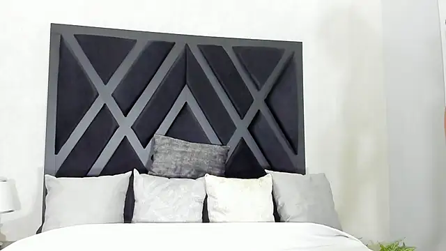 zoe martins  online show from June 20, 5:38 pm