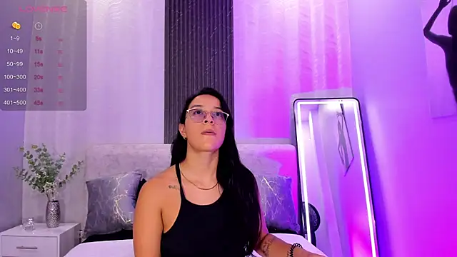 zoe martins  online show from July 31, 5:34 pm