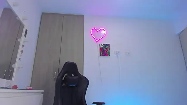 Snapshot of karodu chatting on October 8, 1:25 am karodu online show from October 8, 1:25 am