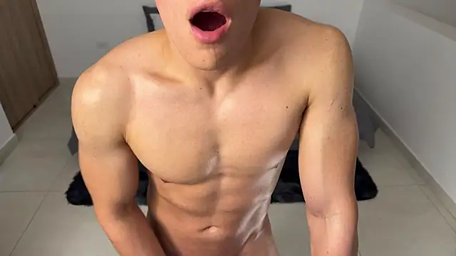 Maxx Lancaster online show from February 11, 3:06 pm