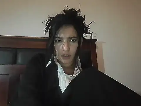Snapshot of creepyh0e_ chatting on June 8, 10:10 pm creepyh0e online show from June 8, 10:10 pm