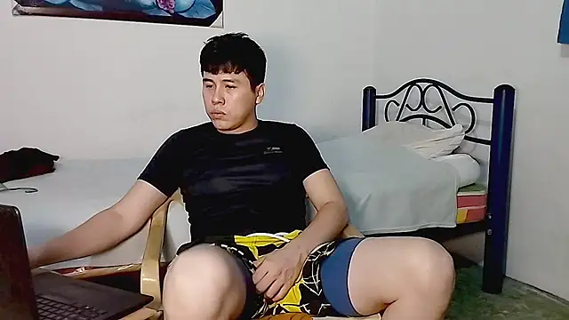 Snapshot of Nickk_Wolf chatting on May 28, 11:02 pm Nickk Wolf online show from May 28, 11:02 pm