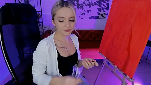 AuroraWrenfield online show from October 6, 7:28 am