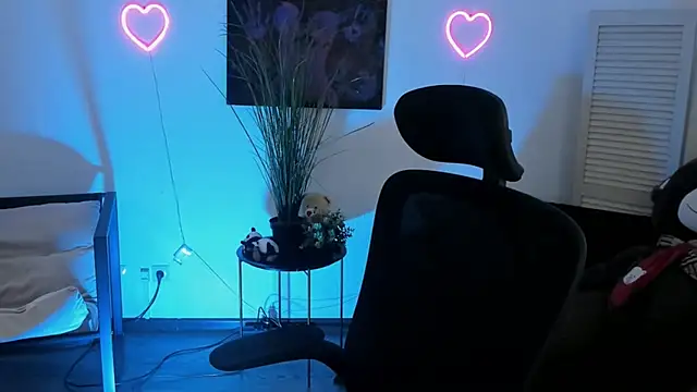 AuroraWrenfield online show from February 9, 4:38 am