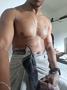 VitiligoPeniano online show from July 25, 12:03 pm