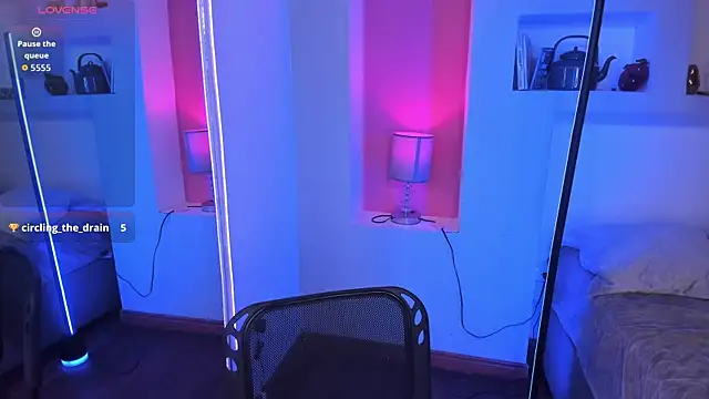 Camila Rivers online show from May 18, 1:17 pm