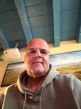 Snapshot of Renebisex chatting on November 23, 9:20 am Renebisex online show from November 23, 9:20 am