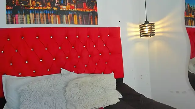 carolinacrus01 online show from March 7, 3:09 pm