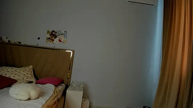 miko moonn online show from October 20, 3:40 am