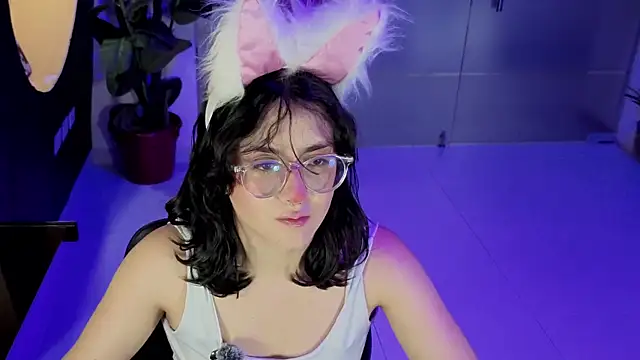 LiLLiAnderson online show from February 5, 11:37 am