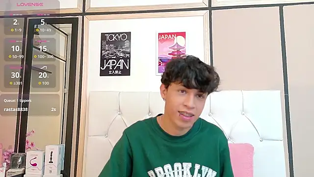 Axel  Evans online show from November 4, 12:37 pm