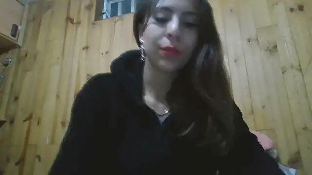 Snapshot of Roselingalvis13 chatting on September 15, 2:33 am Roselingalvis13 online show from September 15, 2:33 am