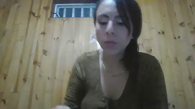 Snapshot of Roselingalvis13 chatting on September 25, 2:48 am Roselingalvis13 online show from September 25, 2:48 am