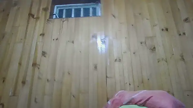 Snapshot of Roselingalvis13 chatting on September 30, 2:27 am Roselingalvis13 online show from September 30, 2:27 am