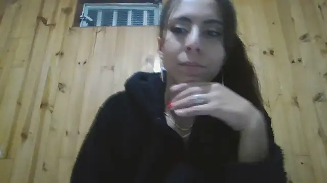 Snapshot of Roselingalvis13 chatting on October 3, 3:03 am Roselingalvis13 online show from October 3, 3:03 am