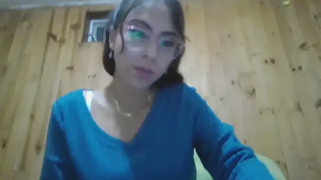 Snapshot of Roselingalvis13 chatting on November 13, 2:54 am Roselingalvis13 online show from November 13, 2:54 am