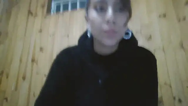 Snapshot of Roselingalvis13 chatting on November 16, 3:12 am Roselingalvis13 online show from November 16, 3:12 am