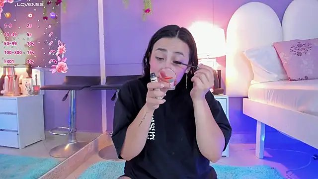 my aleja  online show from October 29, 1:02 pm