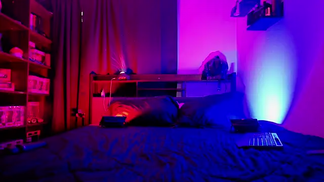 Snapshot of Mariana_velezz chatting on May 15, 1:18 pm Mariana velezz online show from May 15, 1:18 pm