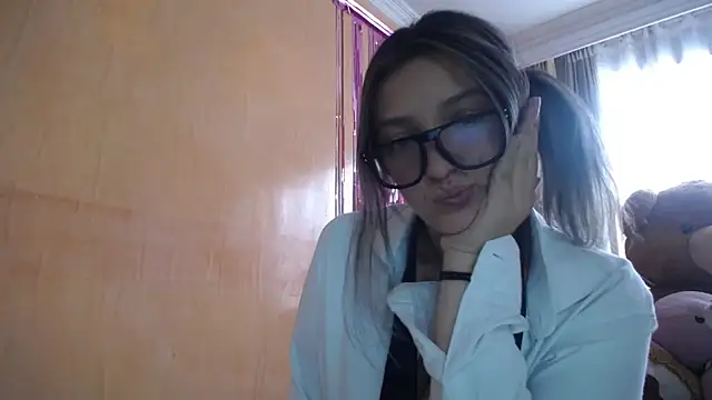 miss lilieth online show from January 31, 8:18 pm