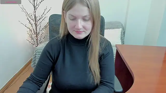 Snapshot of Alisha_Skyes chatting on December 16, 4:56 pm Alisha Skyes online show from December 16, 4:56 pm