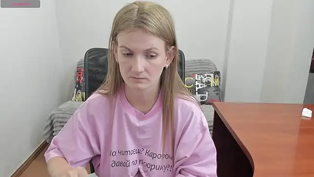 Snapshot of Alisha_Skyes chatting on July 22, 5:16 pm Alisha Skyes online show from July 22, 5:16 pm