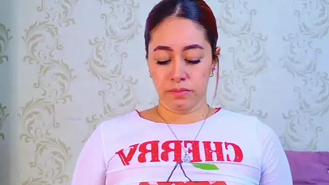 Sofy-Acevedo online show from December 22, 1:41 pm