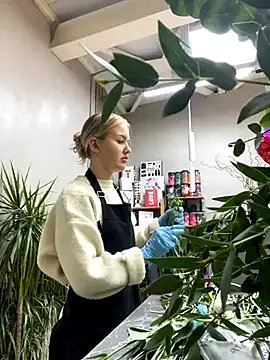 Snapshot of CandyVice chatting on October 7, 6:05 pm CandyVice online show from October 7, 6:05 pm