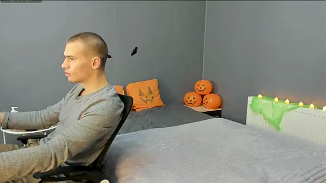 Snapshot of Garden_of_Eden_ chatting on October 29, 4:37 am Garden of Eden online show from October 29, 4:37 am