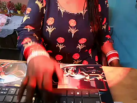 Snapshot of PREETI_BABY chatting on June 28, 5:13 am PREETI BABY online show from June 28, 5:13 am