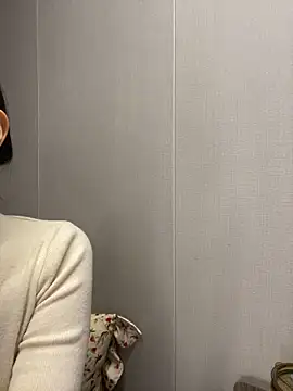 haiyan125216 online show from December 18, 7:47 am