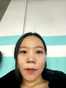 Snapshot of xinmeng-000 chatting on November 5, 3:50 am xinmeng-000 online show from November 5, 3:50 am