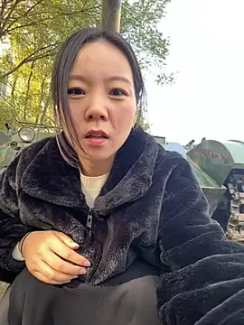 Snapshot of xinmeng-000 chatting on November 11, 6:35 am xinmeng-000 online show from November 11, 6:35 am