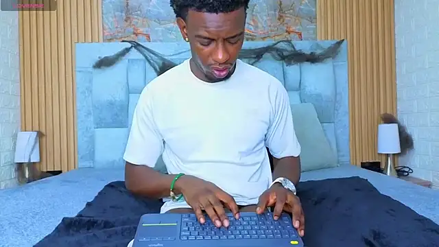 pipedark  online show from October 30, 3:19 am