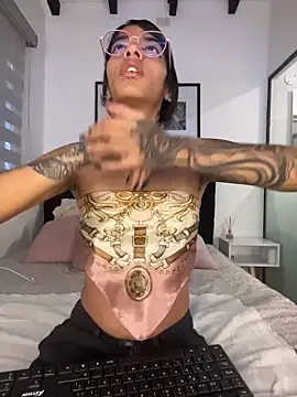 TweetiePieXXX online show from March 10, 9:31 pm