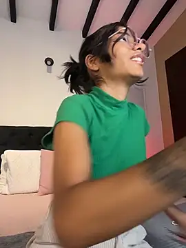 TweetiePieXXX online show from March 11, 9:21 pm