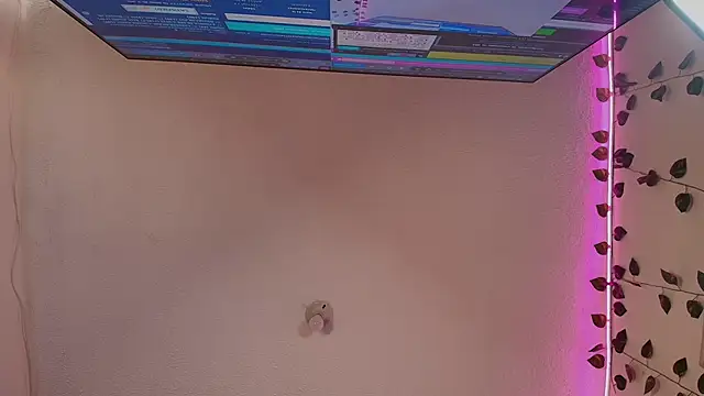 Barbiie 98 online show from February 21, 2:18 pm