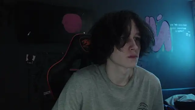 Snapshot of min1pekka chatting on November 27, 1:18 am min1pekka online show from November 27, 1:18 am