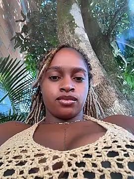 Snapshot of darle_volant chatting on July 6, 1:30 pm darle volant online show from July 6, 1:30 pm