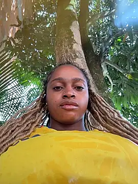 Snapshot of darle_volant chatting on July 7, 1:37 pm darle volant online show from July 7, 1:37 pm