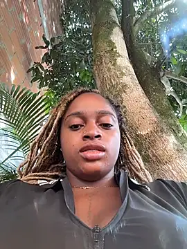 Snapshot of darle_volant chatting on July 8, 1:15 pm darle volant online show from July 8, 1:15 pm