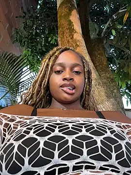 Snapshot of darle_volant chatting on July 9, 11:09 pm darle volant online show from July 9, 11:09 pm