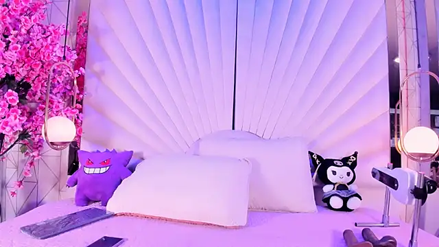 Snapshot of VesperVelvet chatting on May 9, 5:01 am VesperVelvet online show from May 9, 5:01 am